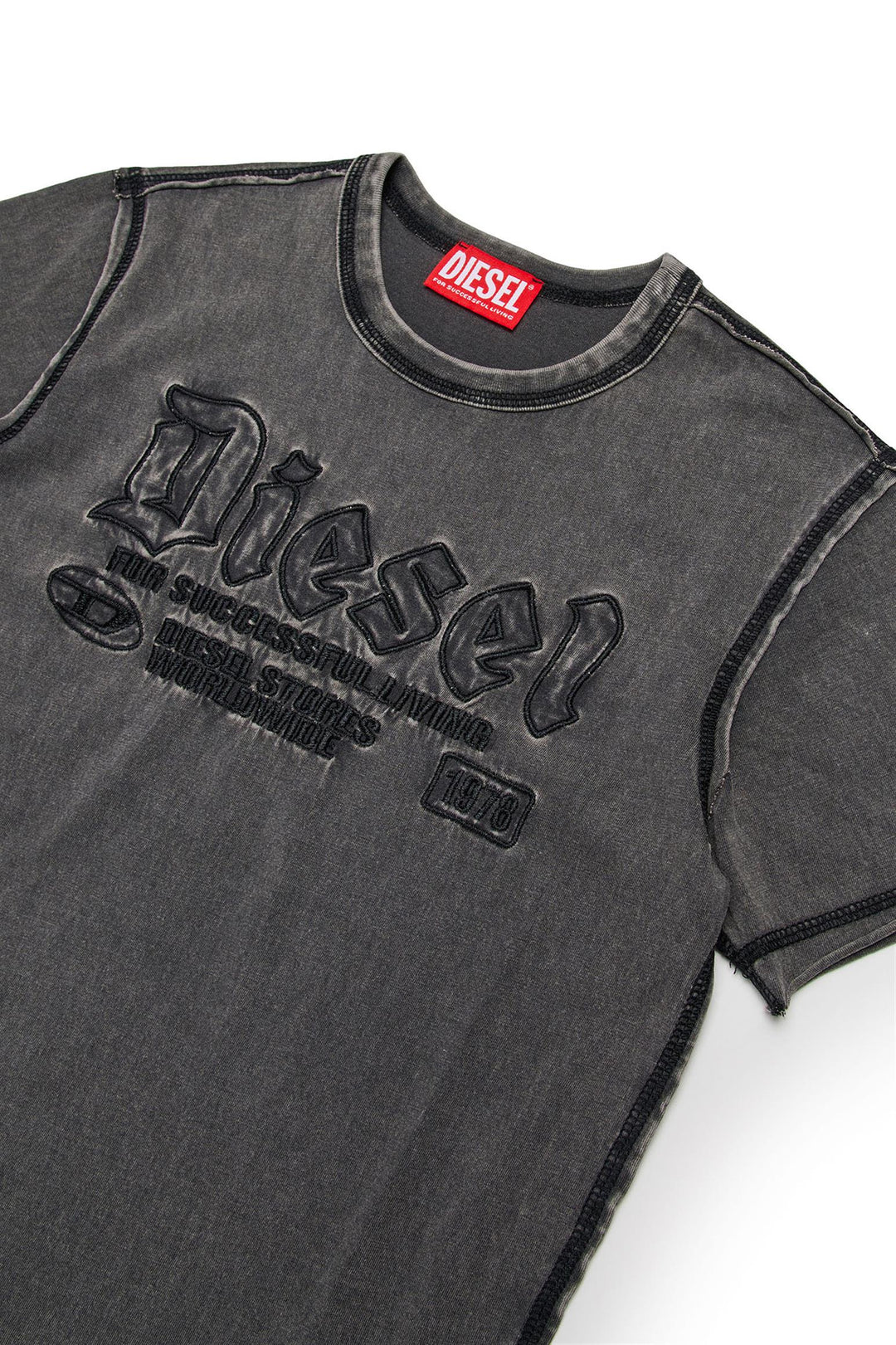 DIESEL KID 
T-SHIRT RAGAZZO - BIANCA
T-SHIRT RAGAZZO - NERA