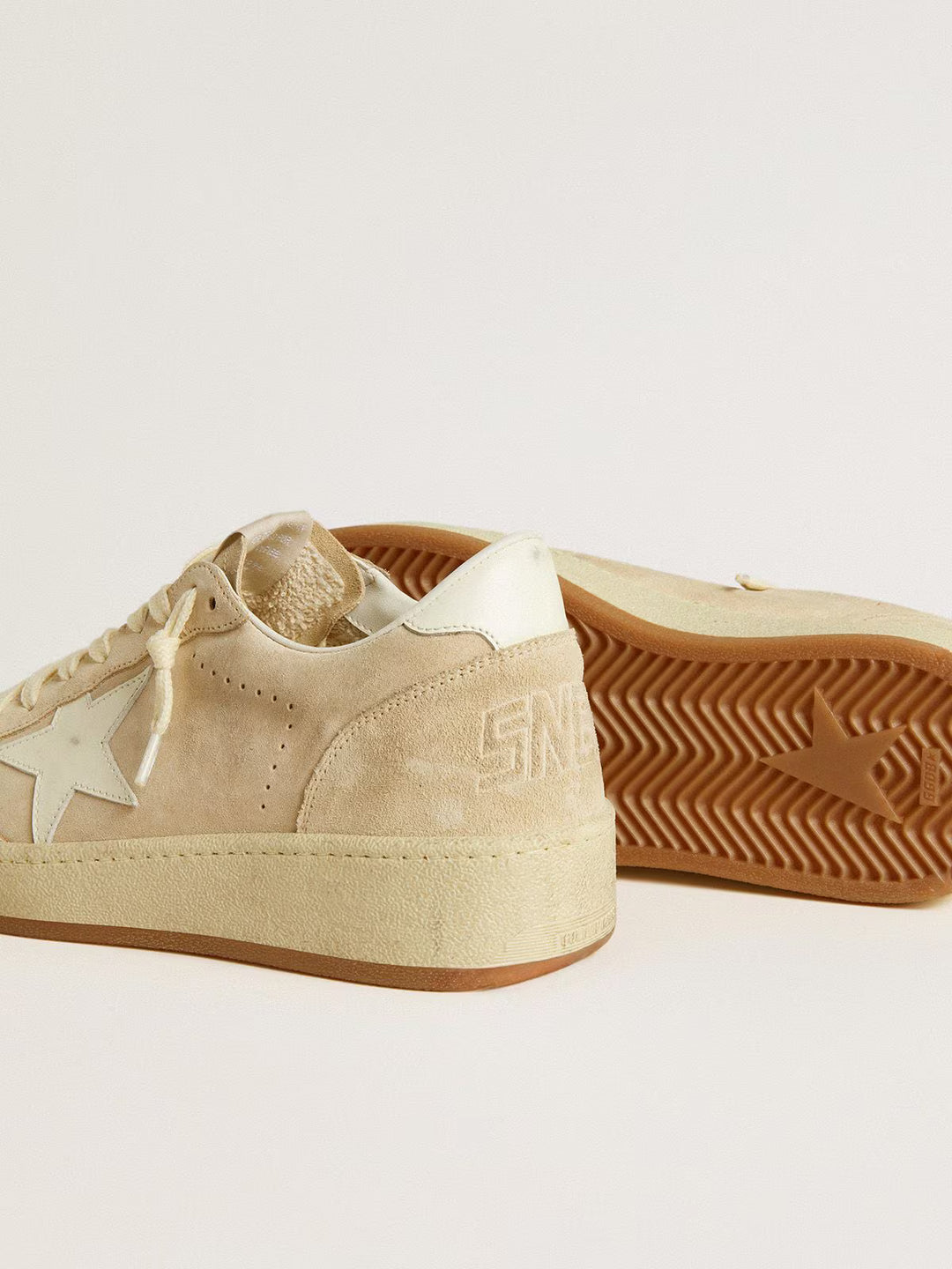 GOLDEN GOOSE Ballstar 2 suede upper and spur-beige/latte